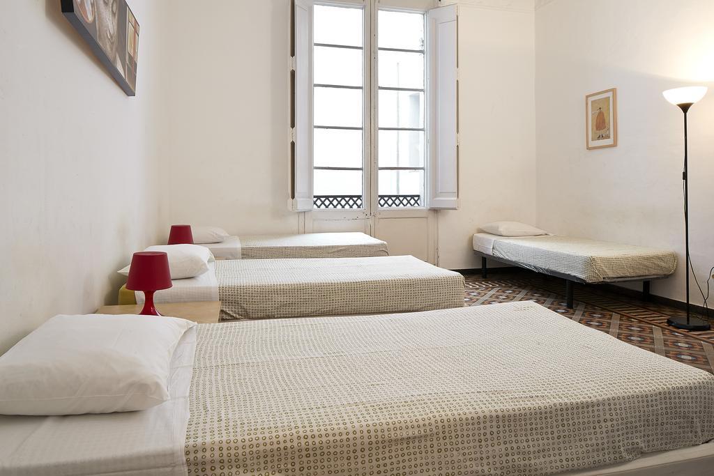 Hostel 4 Fun Barcelona