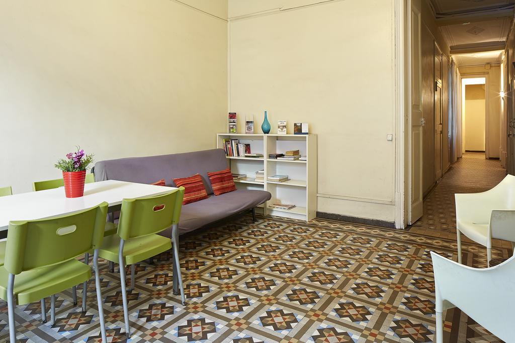 Hostel 4 Fun Barcelona