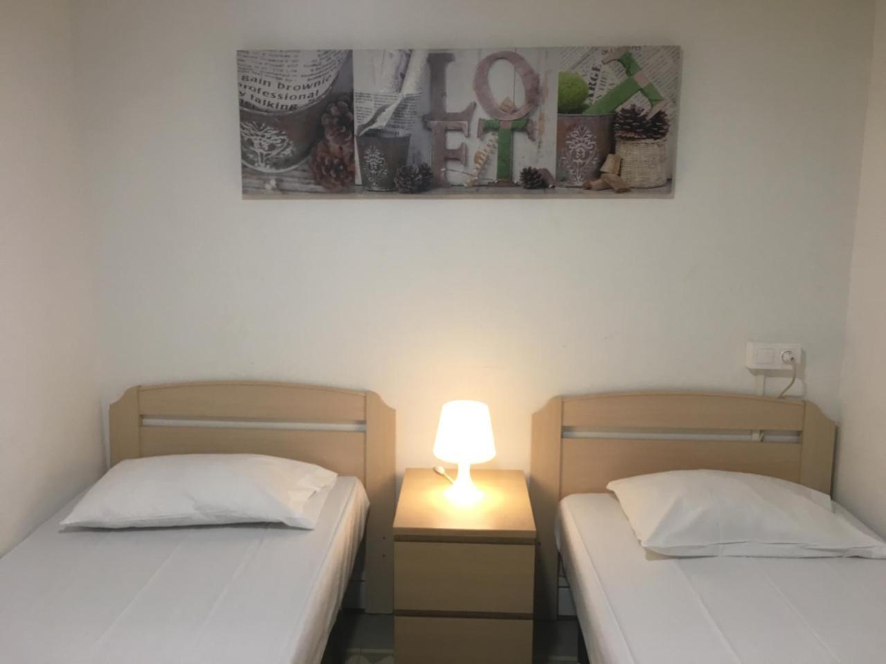 Hostel 4 Fun Barcelona